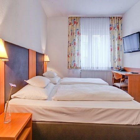 Hotel Am Friedensplatz Στουτγκάρδη Εξωτερικό φωτογραφία