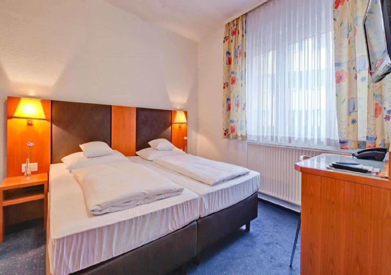 Hotel Am Friedensplatz Στουτγκάρδη Εξωτερικό φωτογραφία