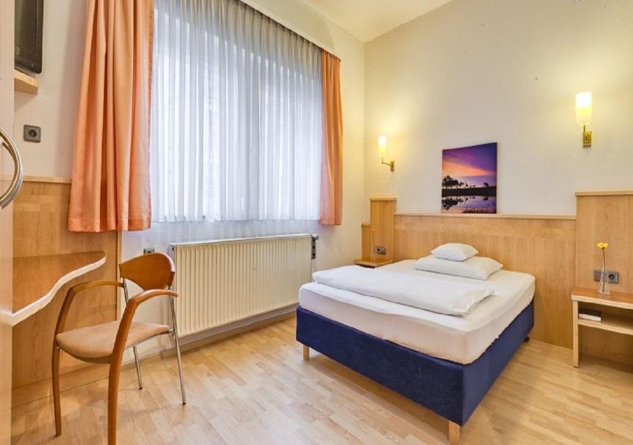 Hotel Am Friedensplatz Στουτγκάρδη Εξωτερικό φωτογραφία