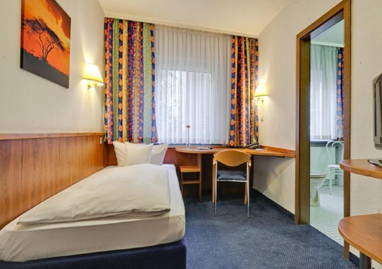 Hotel Am Friedensplatz Στουτγκάρδη Εξωτερικό φωτογραφία