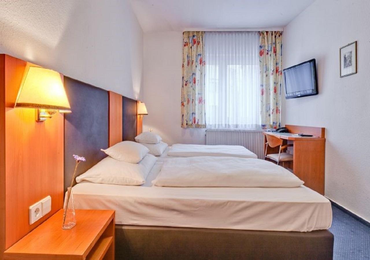Hotel Am Friedensplatz Στουτγκάρδη Εξωτερικό φωτογραφία